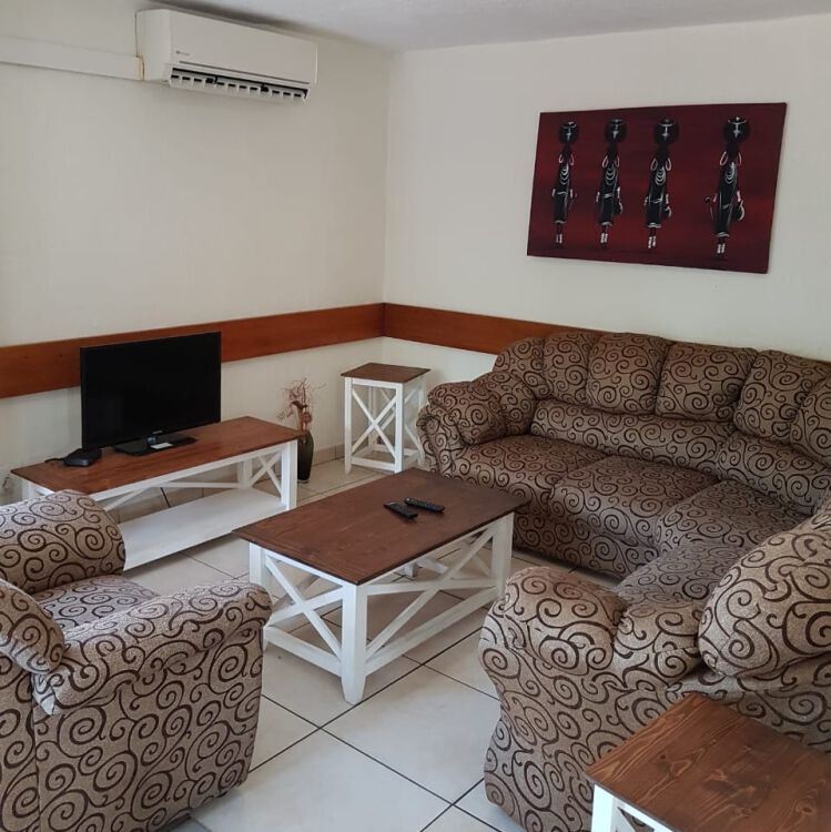 Air-conditioned lounge